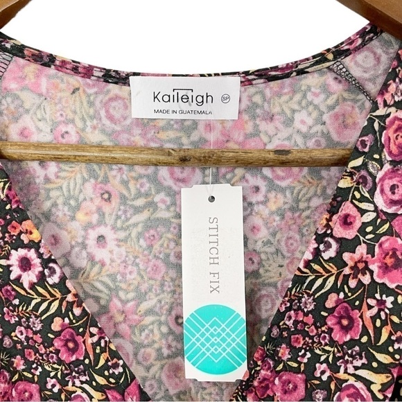 Kaileigh X Stitch Fix Cairo Front Twist Detail Knit Top Floral NWT - Picture 8 of 13
